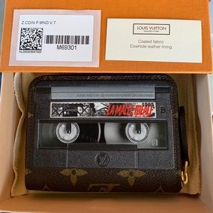 🤎🖤🤎 Louis Vuitton Limited Zippy Coin